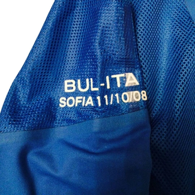 cover image of the auction item