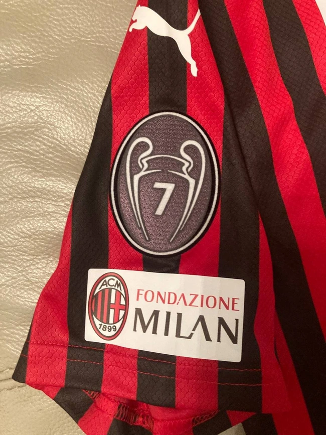 cover image of the auction item