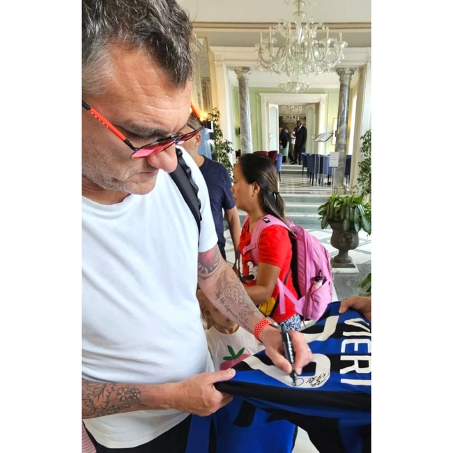 cover image of the auction item