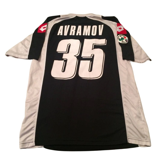 cover image of the auction item