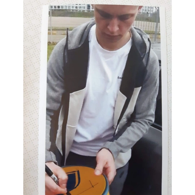 cover image of the auction item