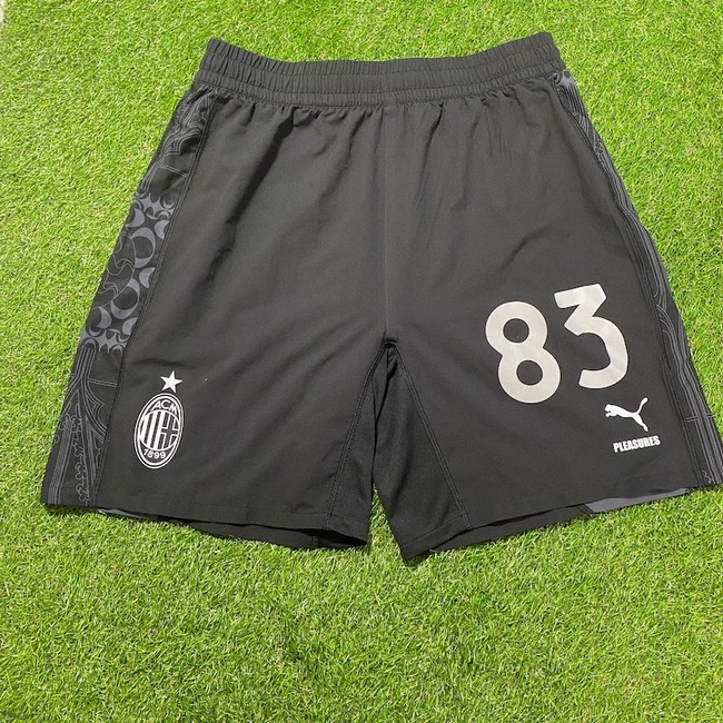 cover image of the auction item