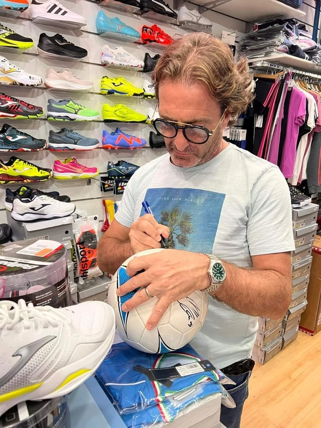 cover of the auction item