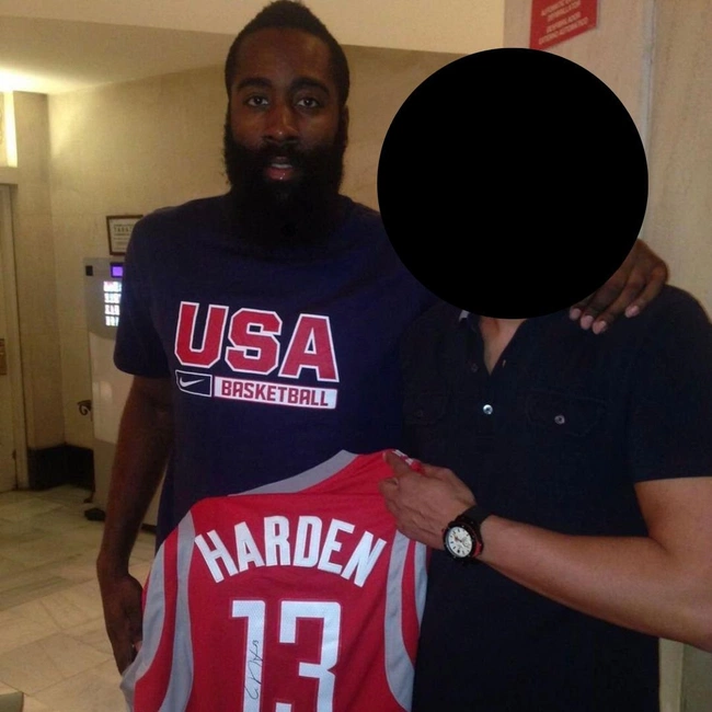 cover image of the auction item