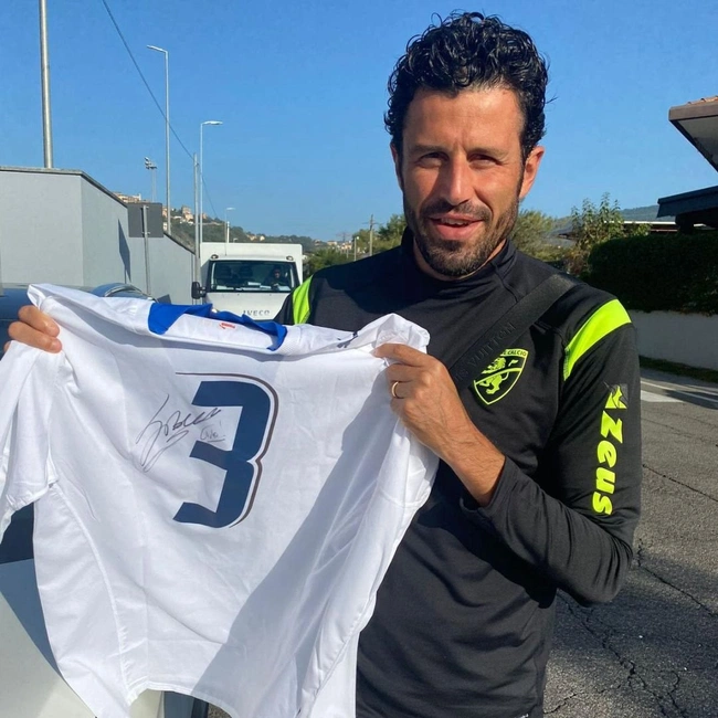 cover image of the auction item