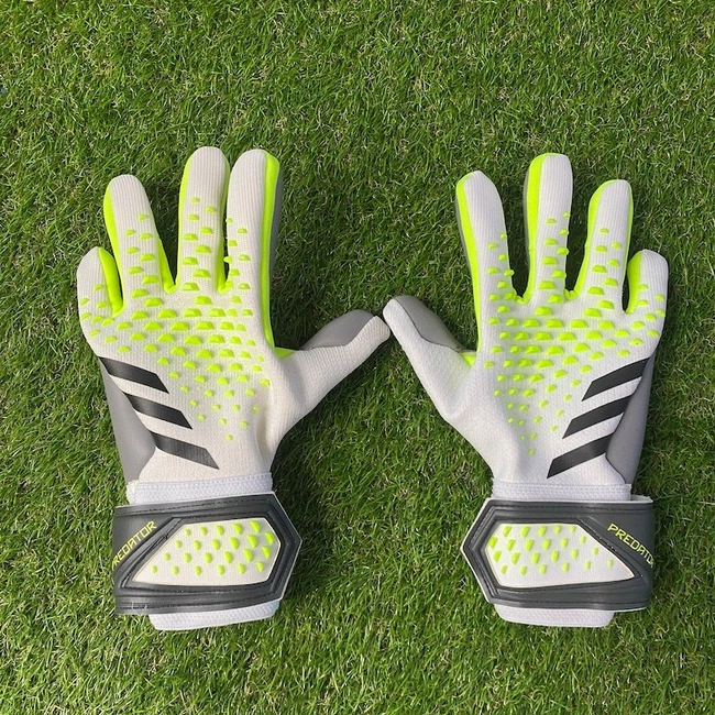 cover image of the auction item