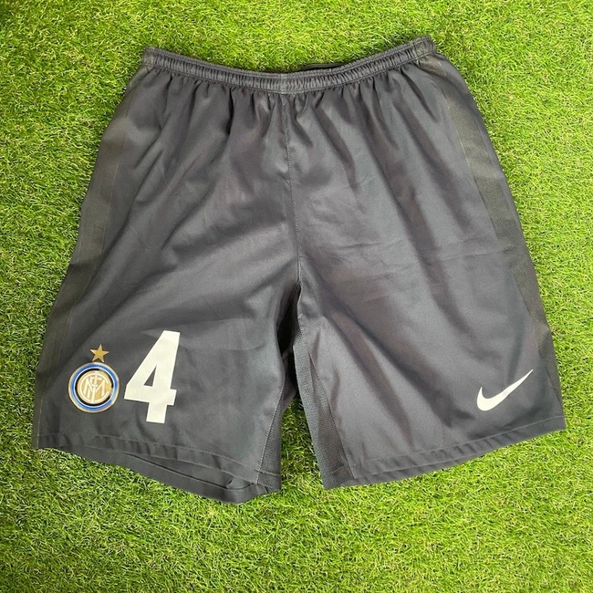 cover image of the auction item