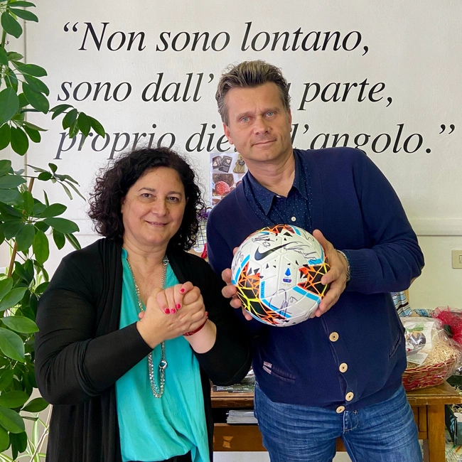 cover image of the auction item