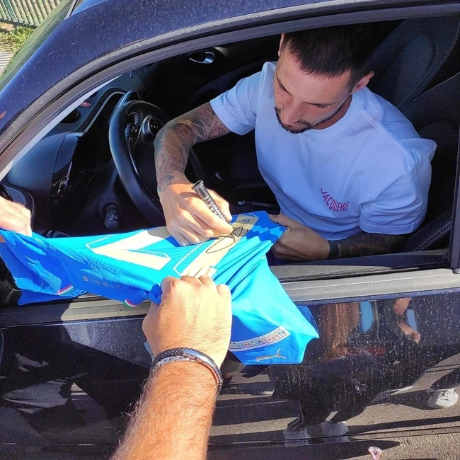 cover image of the auction item