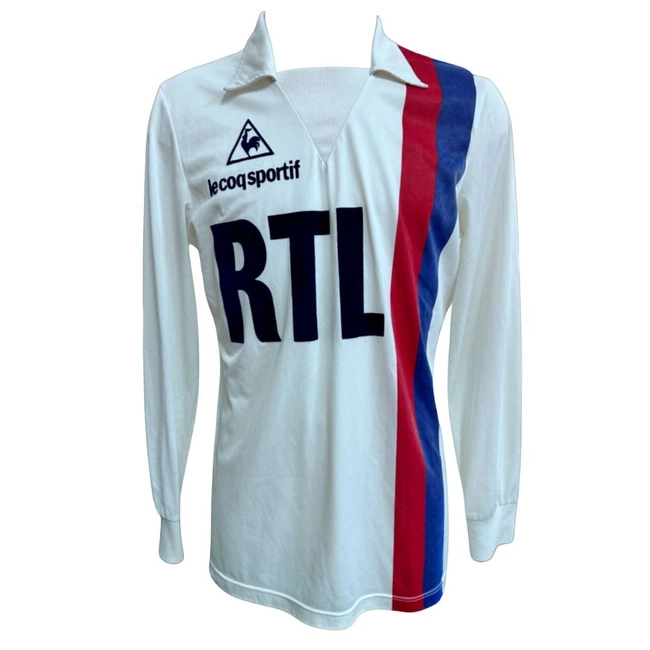 cover image of the auction item