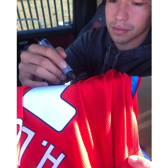 cover image of the auction item