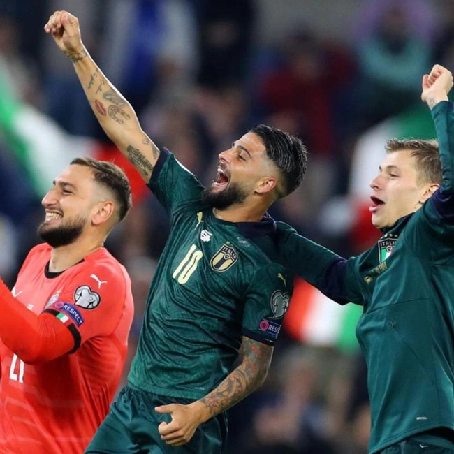 cover image of the auction item