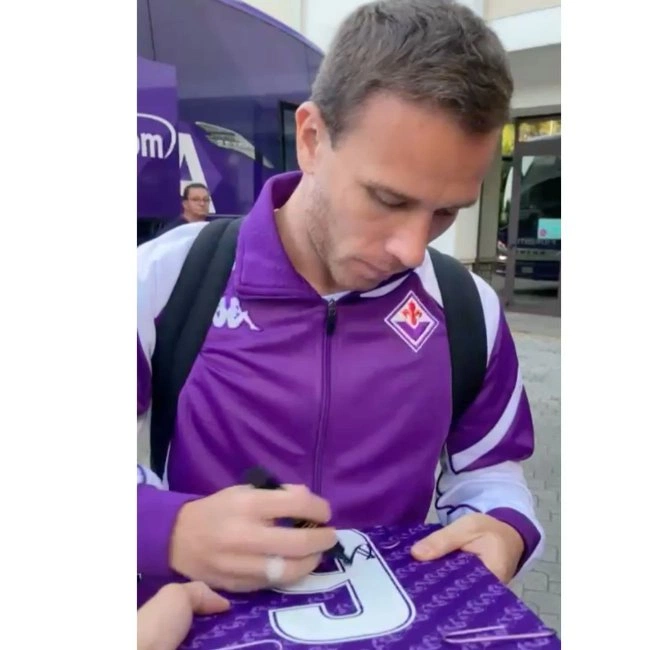 cover image of the auction item