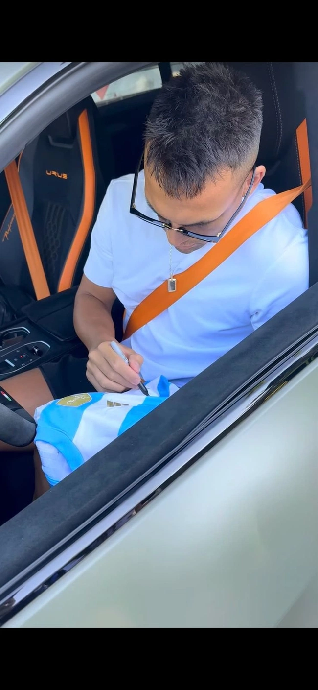 cover image of the auction item