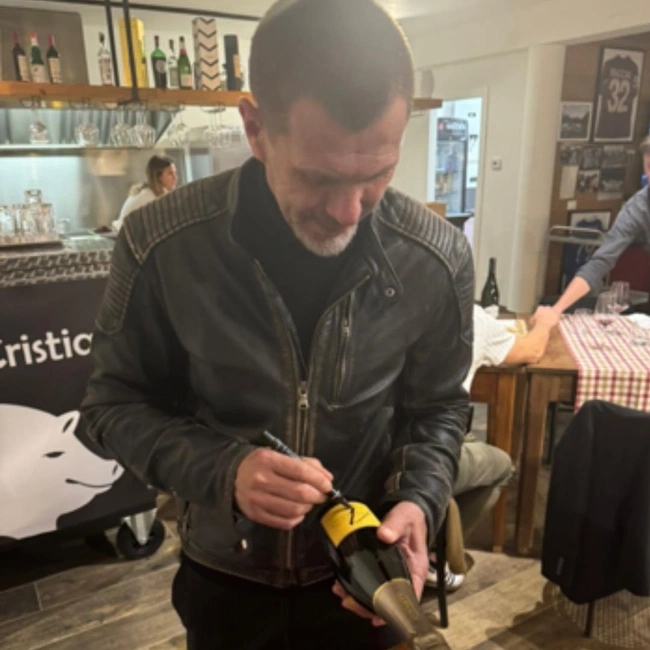 cover image of the auction item