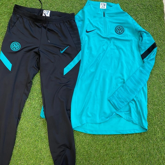 cover image of the auction item