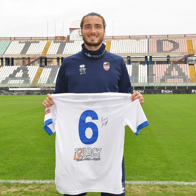 cover image of the auction item