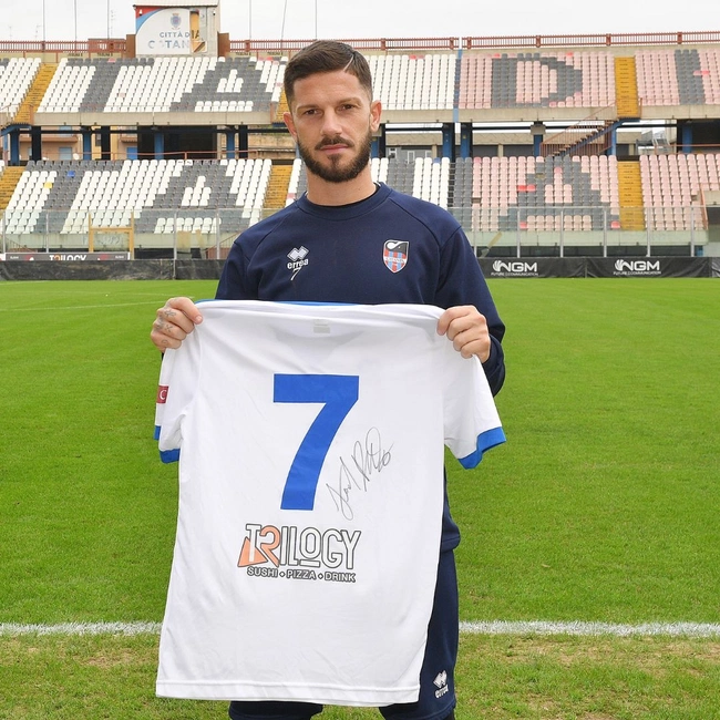 cover image of the auction item