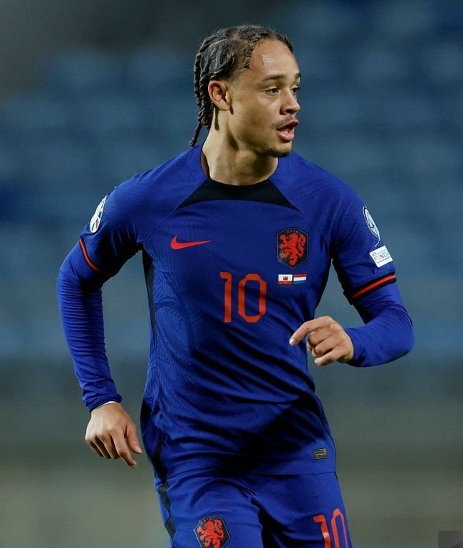 cover image of the auction item