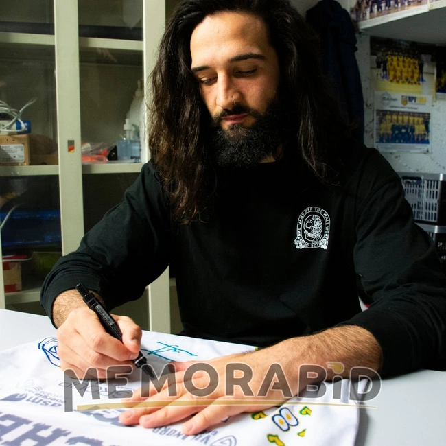 cover of the auction item