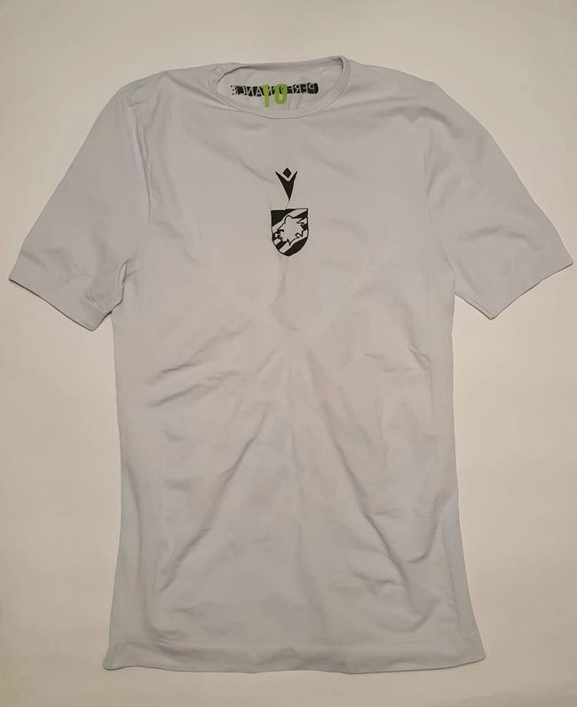 cover image of the auction item