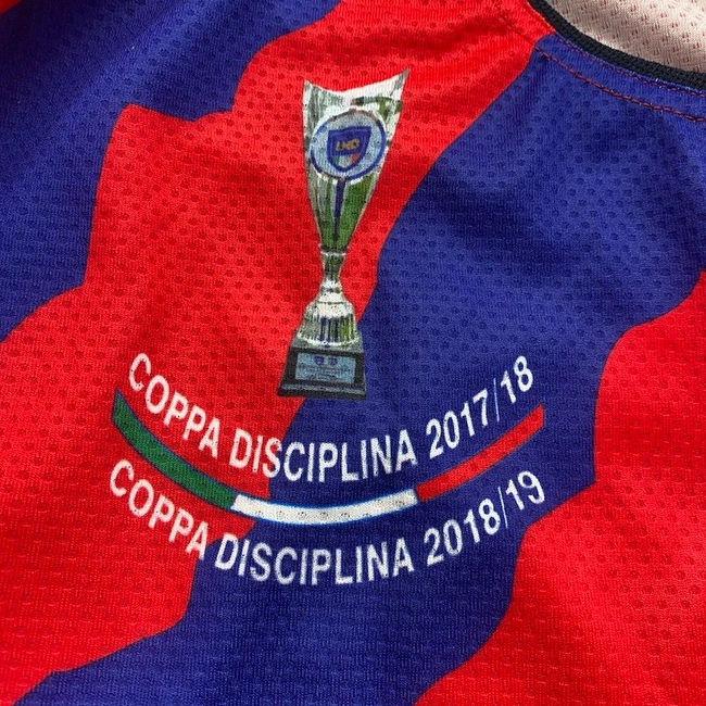 cover image of the auction item