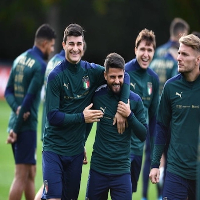 cover image of the auction item