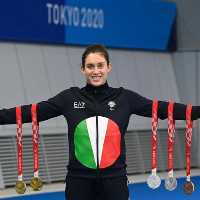 cover image of the auction item