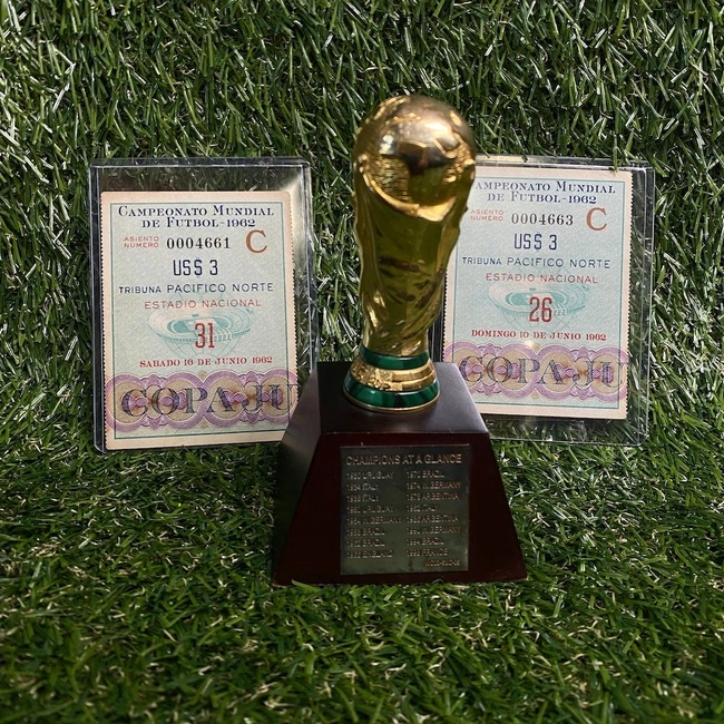 cover image of the auction item