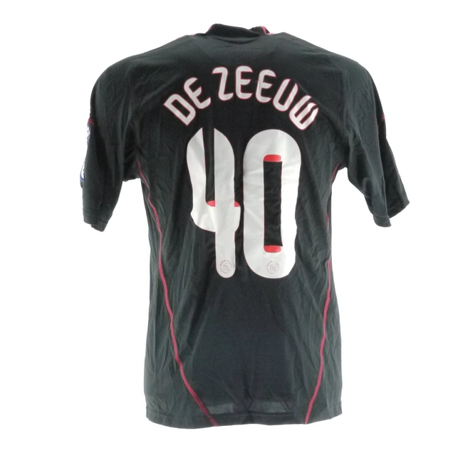 cover image of the auction item