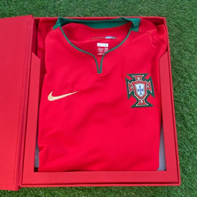 cover image of the auction item