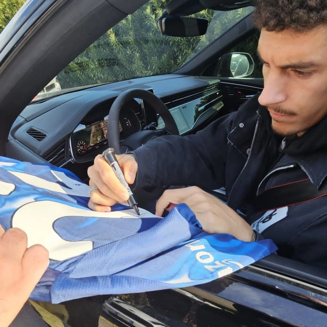 cover image of the auction item