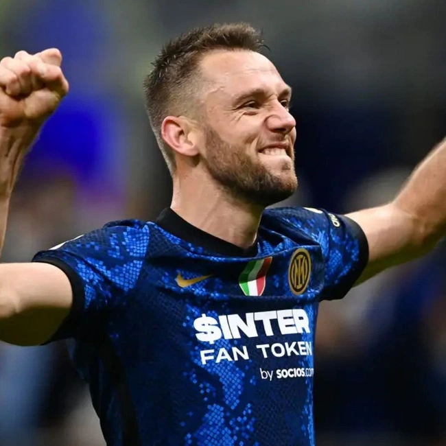 cover image of the auction item