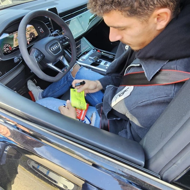 cover image of the auction item