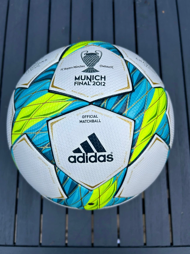 cover image of the auction item