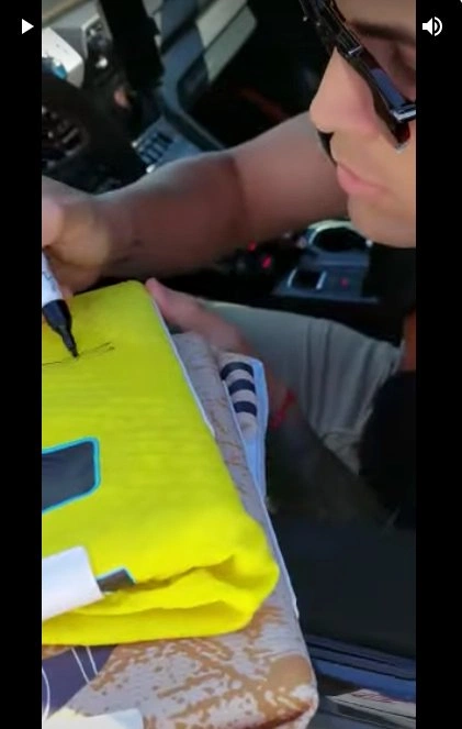 cover image of the auction item