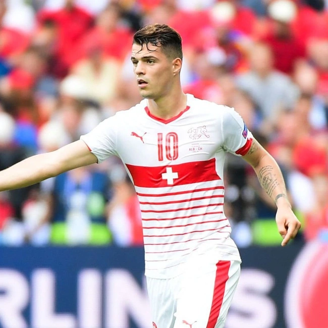 cover image of the auction item