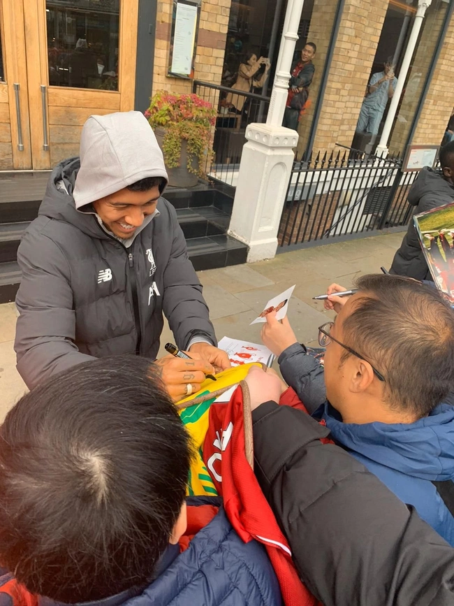 cover image of the auction item