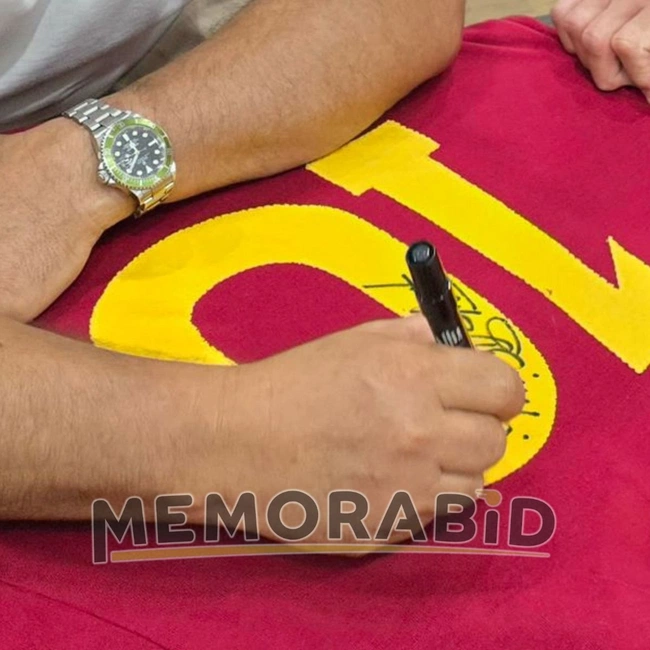 cover image of the auction item