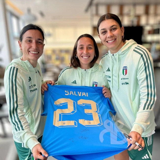 cover image of the auction item