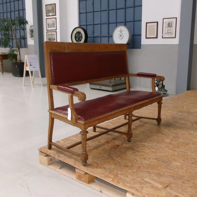 cover of the auction item