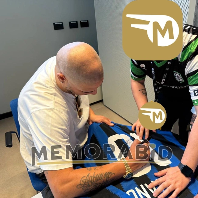 cover image of the auction item