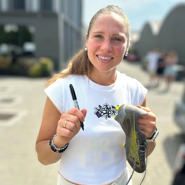 cover image of the auction item