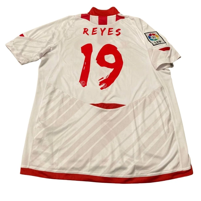 cover image of the auction item