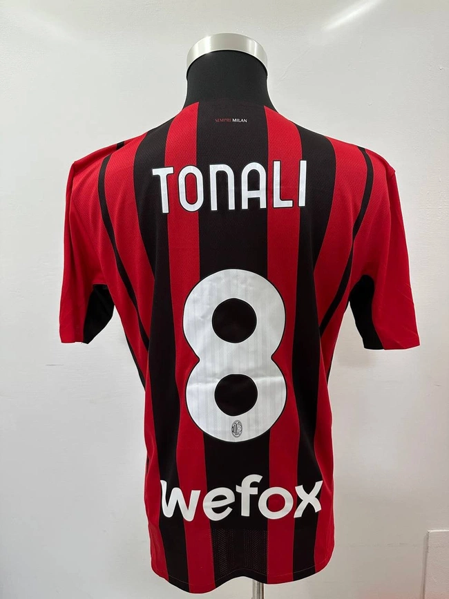 cover image of the auction item