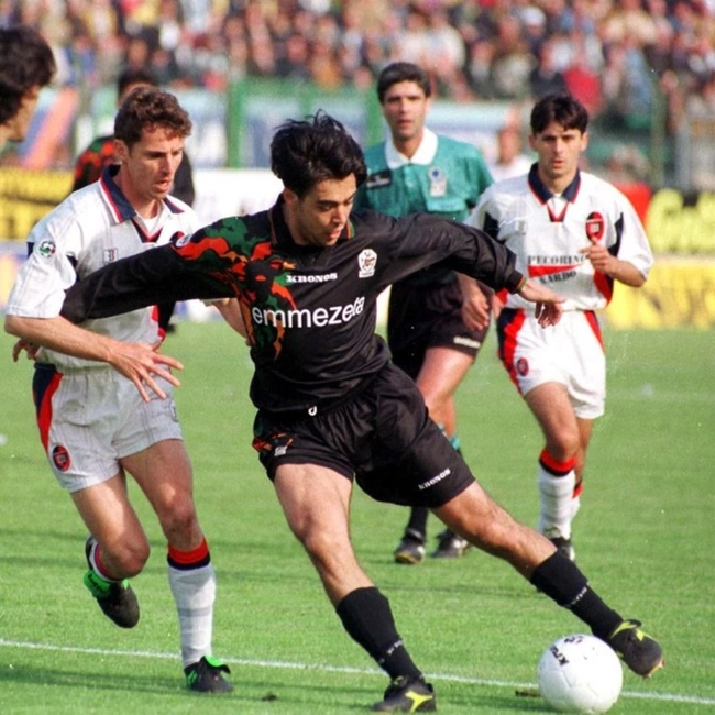 cover image of the auction item