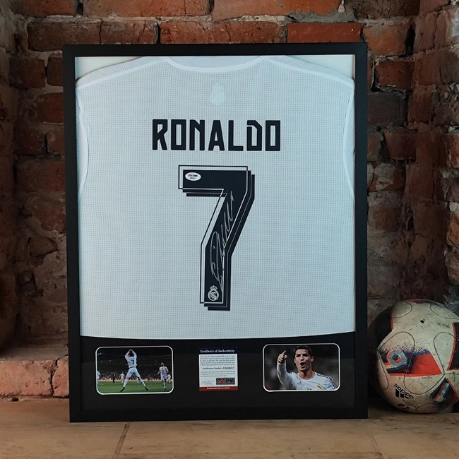 cover image of the auction item