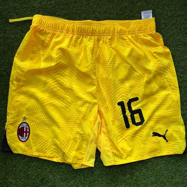 cover image of the auction item