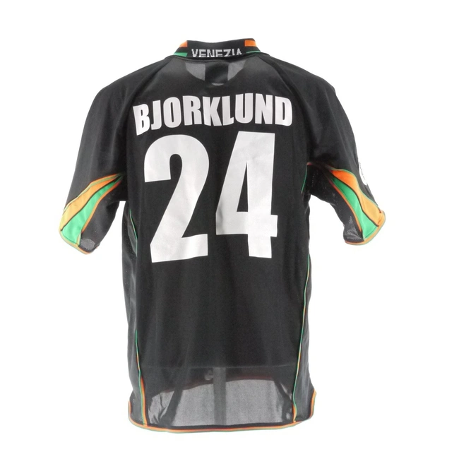 cover image of the auction item