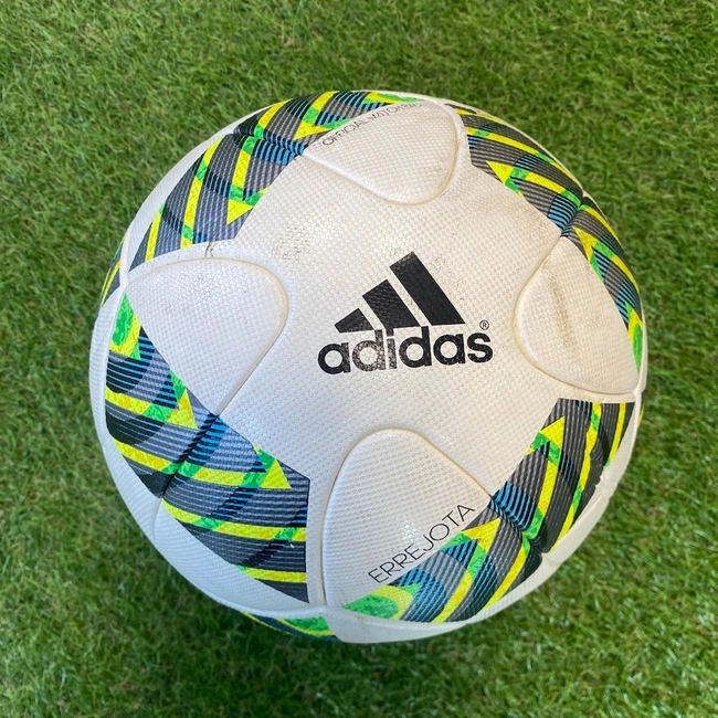 cover image of the auction item